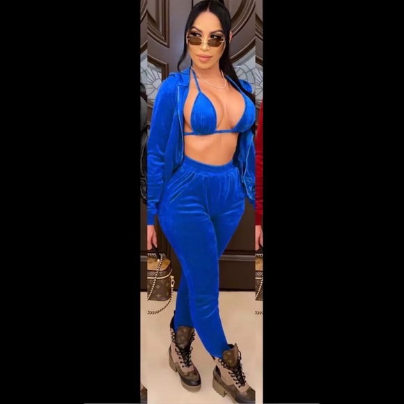 Blue Velvet 3- Piece Set - Picture 1 of 1